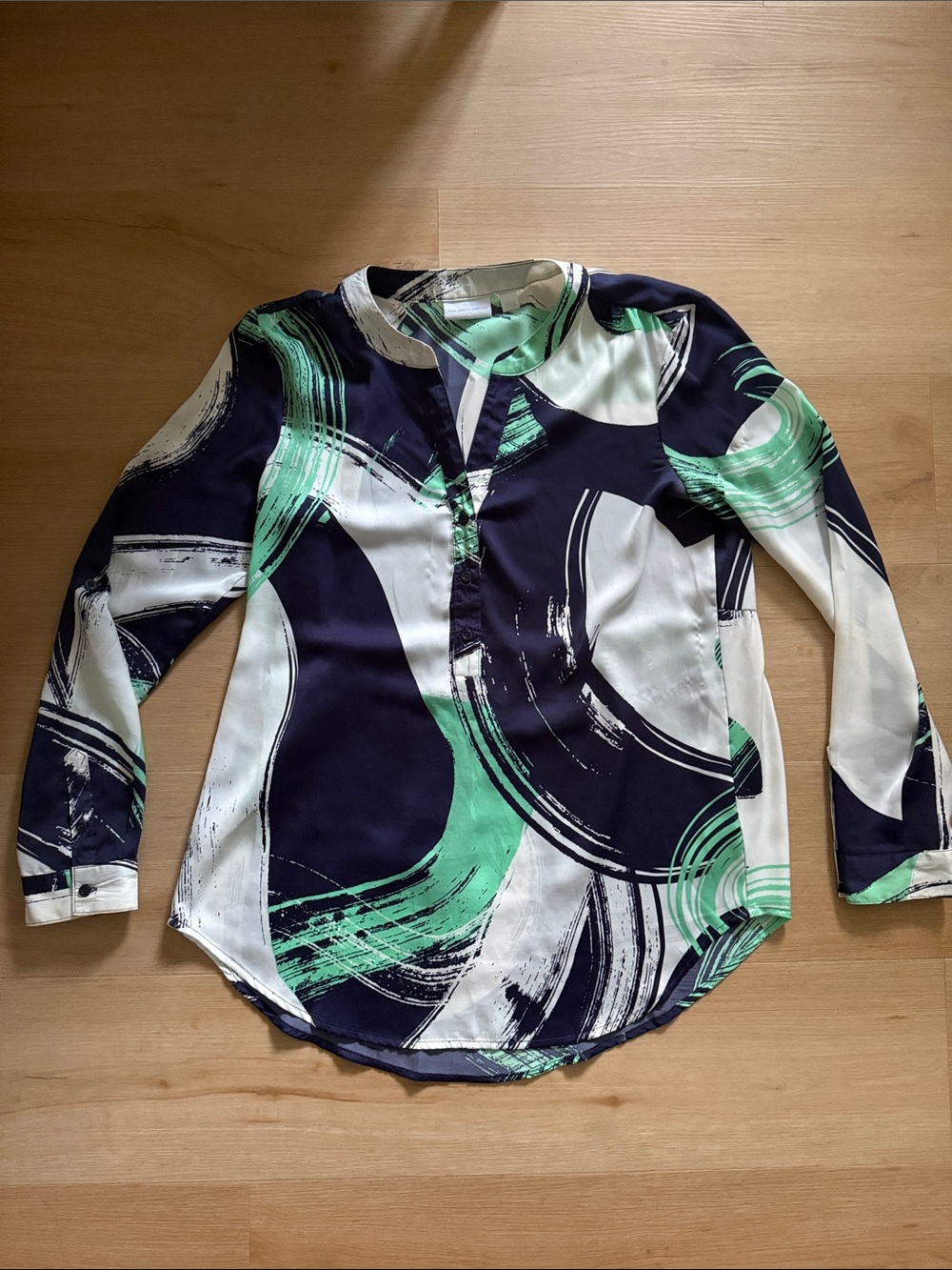 New York & Company Navy, Mint & White Abstract Button-Up